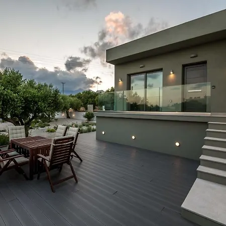 Villa Nama 250m From The Sea