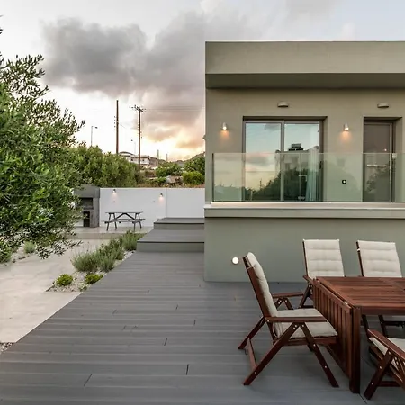 Nama 250m From The Sea Villa *